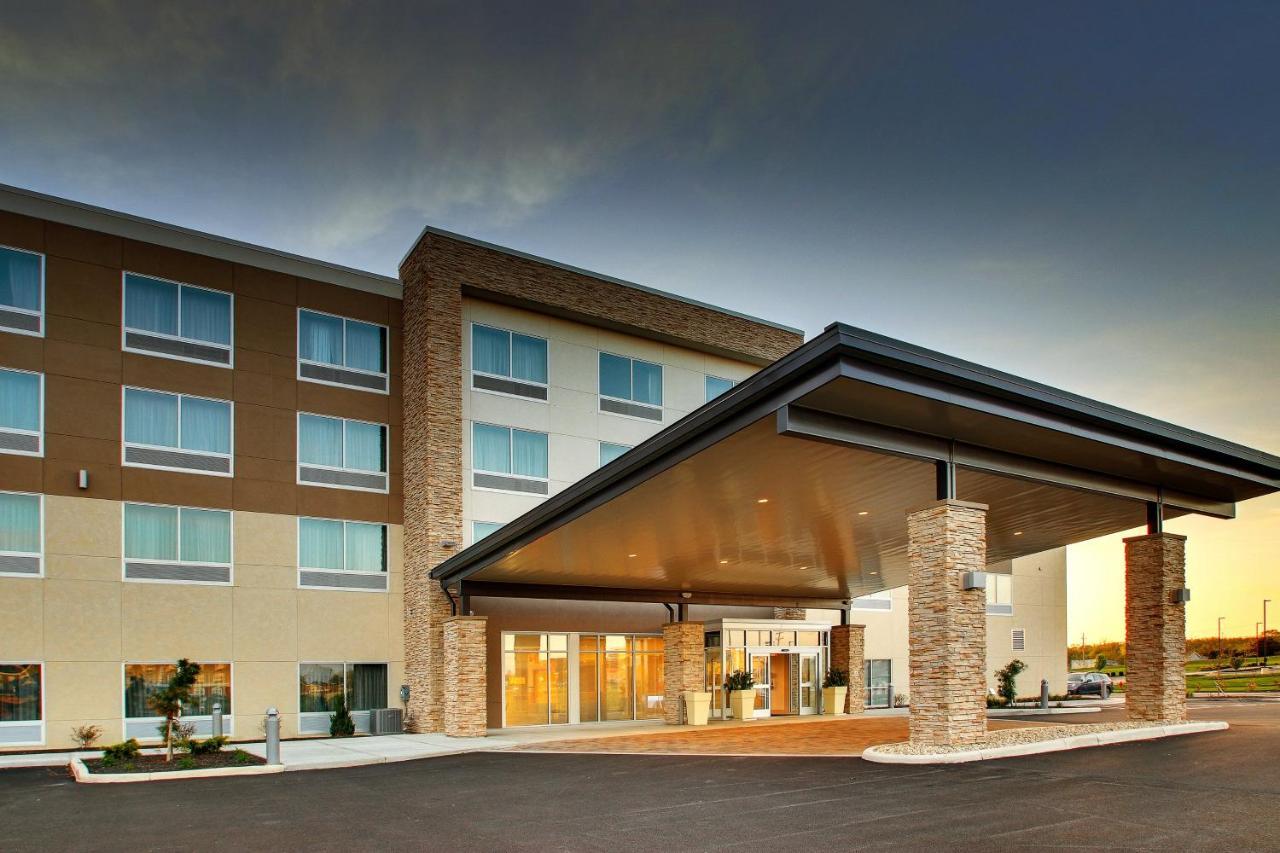 Holiday Inn Express & Suites Findlay North By Ihg Exterior photo